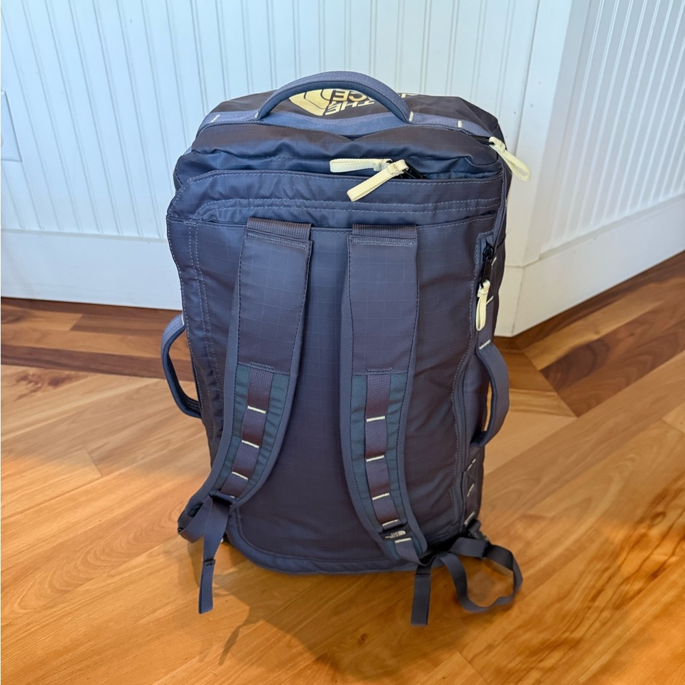 The North Face Base Camp Voyager Travel Backpack - 32L - Picture 3 of 7